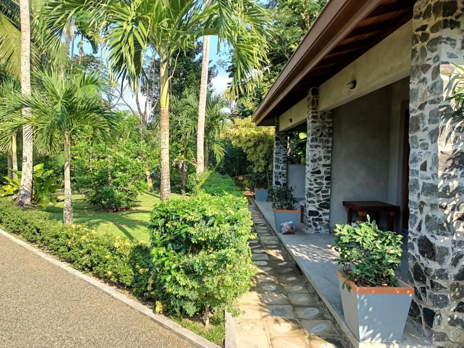 Avalon Village Resort Induruwa Εξωτερικό φωτογραφία